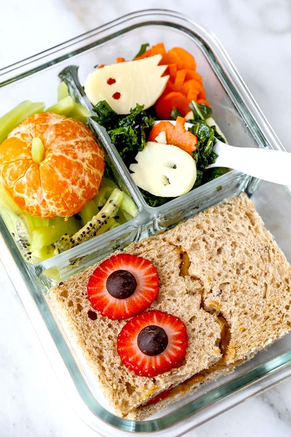 Healthy Halloween School Lunch - Surprise your kids with a Halloween School Lunch worth gawking at! Not only is it fun and colorful, it's also packed with nutritious ingredients. healthy kids school lunch, Halloween food, Halloween recipes, easy healthy lunch for kids | pickledplum.com