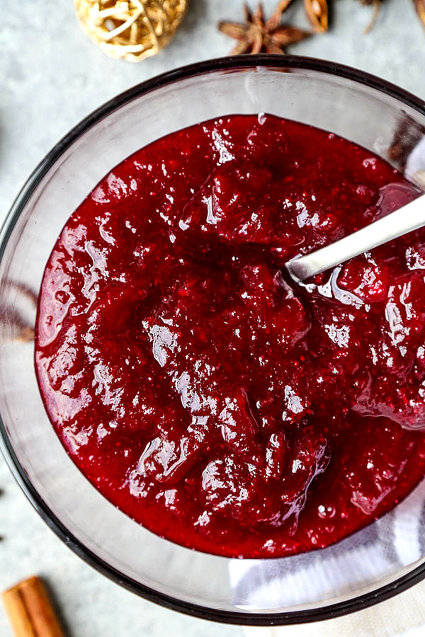 Cranberry Relish - Homemade cranberry relish requires few ingredients and little time and effort to make. It's also healthier, tastier and much prettier!  Cranberry orange relish, easy cranberry relish recipes, healthy and easy holiday recipe, Thanksgiving, Christmas, cranberry sauce | pickledplum.com