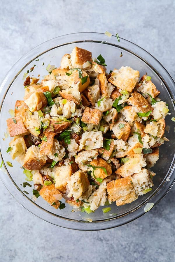 Vegan stuffing - This vegan stuffing is healthy, savory, nutty and packed with freshly chopped herbs. plant based recipes, vegan thanksgiving recipes, healthy vegetarian recipes, vegan christmas recipes, easy stuffing recipes, Thanksgiving dinner recipes | pickledplum.com
