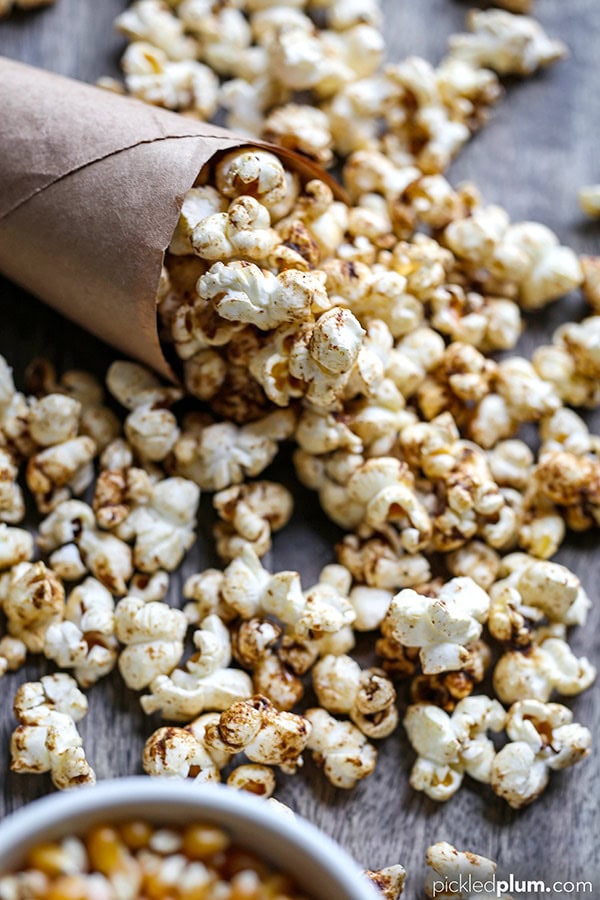 Homemade Sweet and Salty Masala Popcorn - This simple to make Homemade Sweet And Salty Masala Popcorn is the perfect flavor-forward snack for your epic Super Bowl party or a cozy movie night. homemade popcorn recipes, popcorn seasoning, popcorn bar, healthy low fat snack, weight loss, diet recipes | pickledplum.com