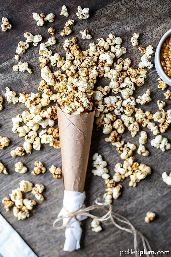 Homemade Sweet and Salty Masala Popcorn - This simple to make Homemade Sweet And Salty Masala Popcorn is the perfect flavor-forward snack for your epic Super Bowl party or a cozy movie night. homemade popcorn recipes, popcorn seasoning, popcorn bar, healthy low fat snack, weight loss, diet recipes | pickledplum.com