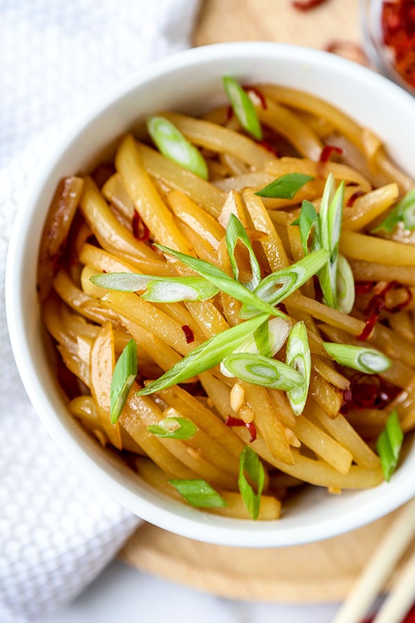 vegan sour and spicy Chinese shredded potatoes