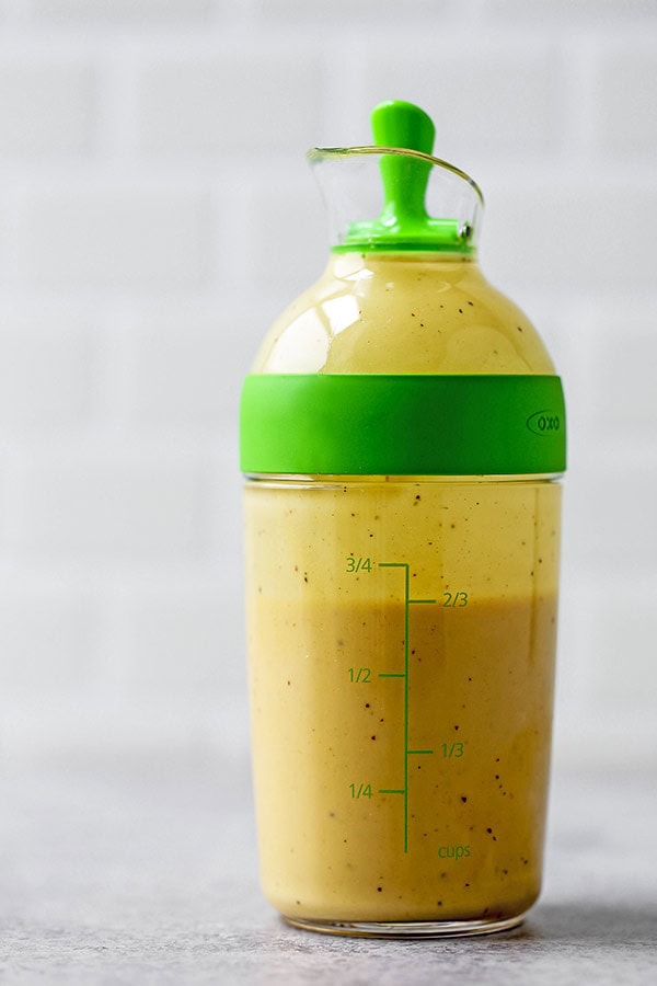 Lightened Up Homemade Honey Mustard Dressing - Most store bought honey mustard dressings contain a minimum of 15 ingredients. This homemade recipe only needs 5! It's fresh, low in fat and actually good for you! Ready in 5 minutes from start to finish. #healthyrecipes #healthyliving #recipeoftheday #salads 