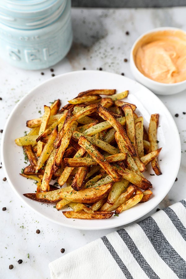 The Best Air Fryer French Fries - A healthy air fryer fries recipe (vegan) that makes a perfect easy homemade meal for those looking to loose weight - but not flavor! #airfryer #healthyeating #healthyliving #recipeoftheday | pickledplum.com