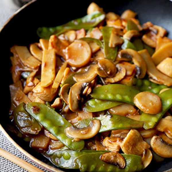 Chinese moo goo gai pan