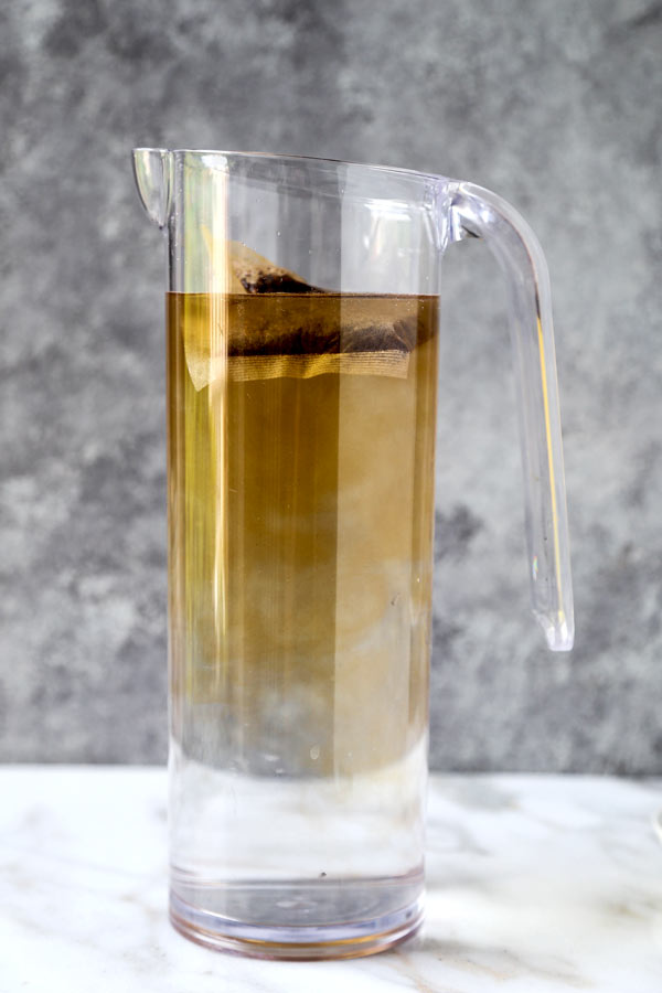 3 Delicious Ways To Cold Brew Tea - Icy, refreshing and smooth, Cold Brew Tea is tailor made for the dog days of summer. Learn about the improved taste you get when cold brewing tea, along with 3 easy methods for making perfect iced tea at home! #homemade #icedtea #summerrecipe #healthyrecipes | pickledplum.com