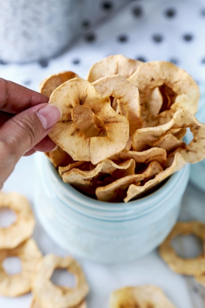 baked apple chips