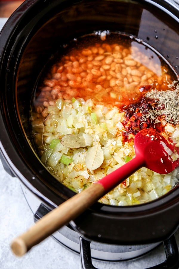 pinto beans with vegetables in slow cooker