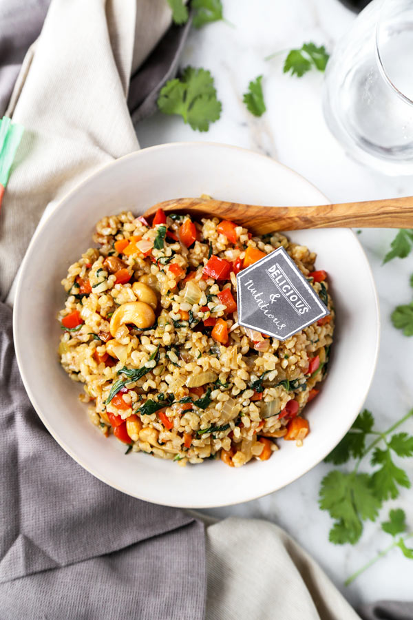 Vegan Fried Rice Recie - This is an easy and healthy vegan fried rice stir fry packed with veggies (no egg) and with traditional Chinese flavors. It's the best! #veganrecipes #vegetarianrecipes #plantbased #healthyeating #healthyrecipes | pickledplum.com