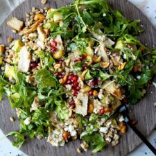 Salată de Farro cu 8 Straturi