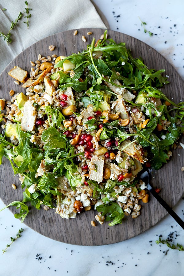 Pomegranate Farro Mason Jar Salad (Make-Ahead!) - Byte Sized Nutrition