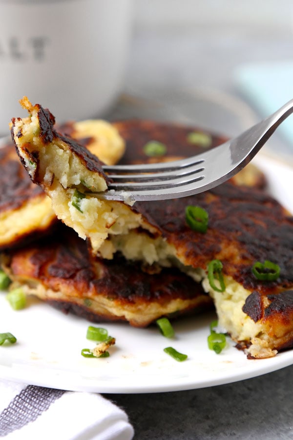 Mashed potato cakes - Are you ready to dig in to the fluffiest Mashed Potato Cakes Recipe? The perfect use for leftover mashed potatoes and ready in 17 minutes from start to finish! #potatorecipe #leftovers #mashedpotatoes | pickledplum.com