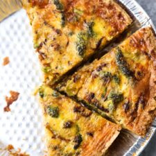 Tartă cu Parmezan și Broccoli