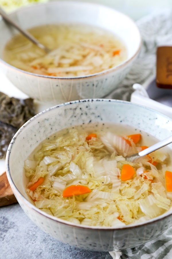 This 3-ingredient healthy weight-loss Cabbage Soup With Kombu Dashi is flavor packed and ready in 25 mins. Great for when you need a little detox! #fatburning #simple #detox #weightloss #healthyrecipe #cabbagesoup #vegan #vegetarian | pickledplum.com