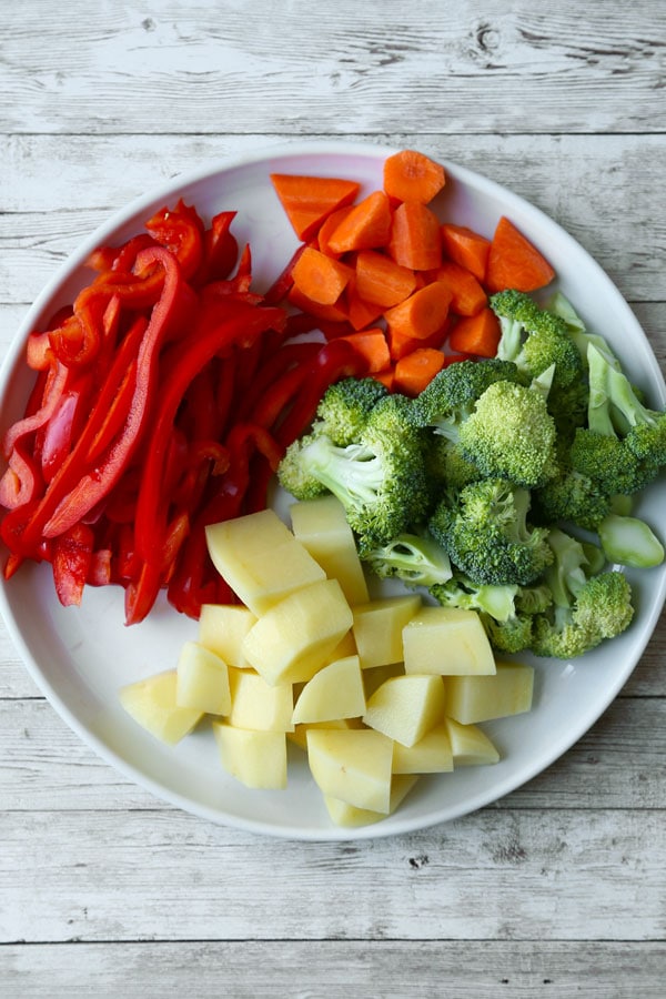 vegetable plate for Thai curry