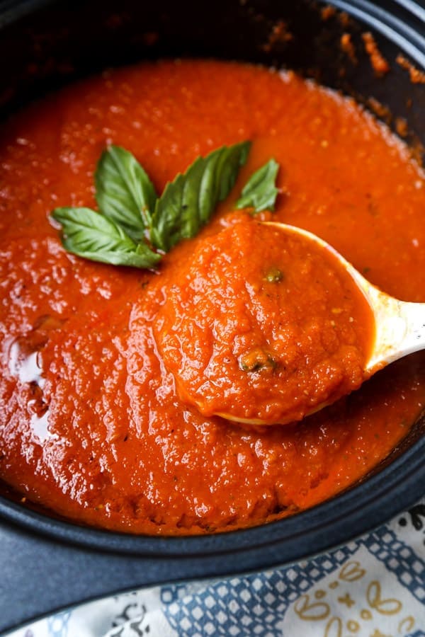 All-purpose Homemade tomato sauce | pickledplum.com