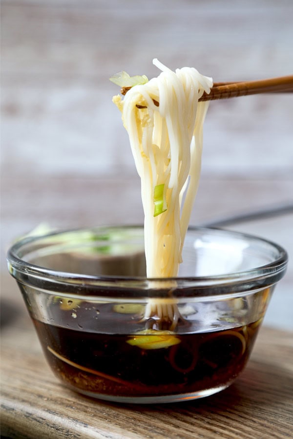 somen noodles with dipping sauce | pickledplum.com