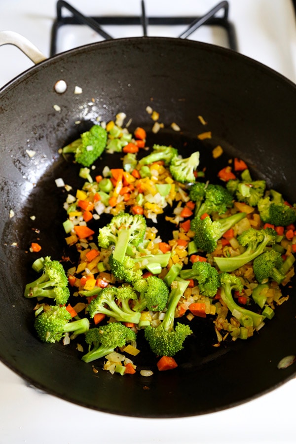 broccoli and vegetables in wok | pickledplum.com