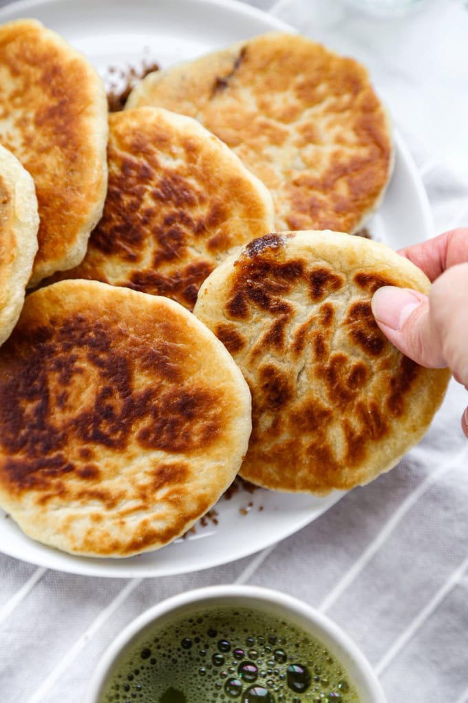 Hotteok (Korean Sweet Pancakes) - pickledplum.com