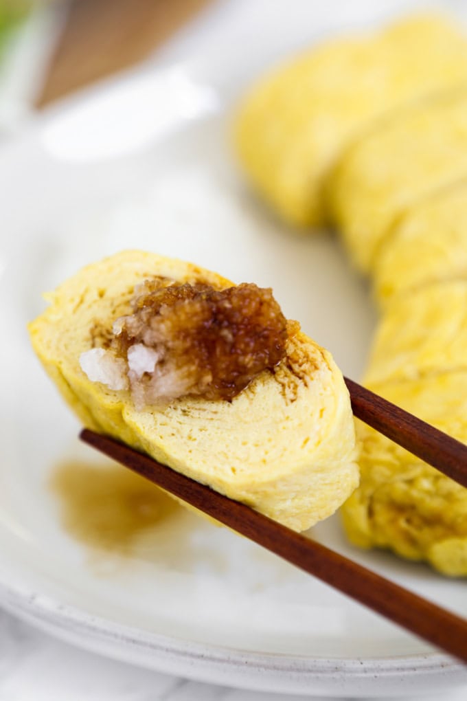 https://pickledplum.com/wp-content/uploads/2020/06/tamagoyaki-1-680x1020.jpg