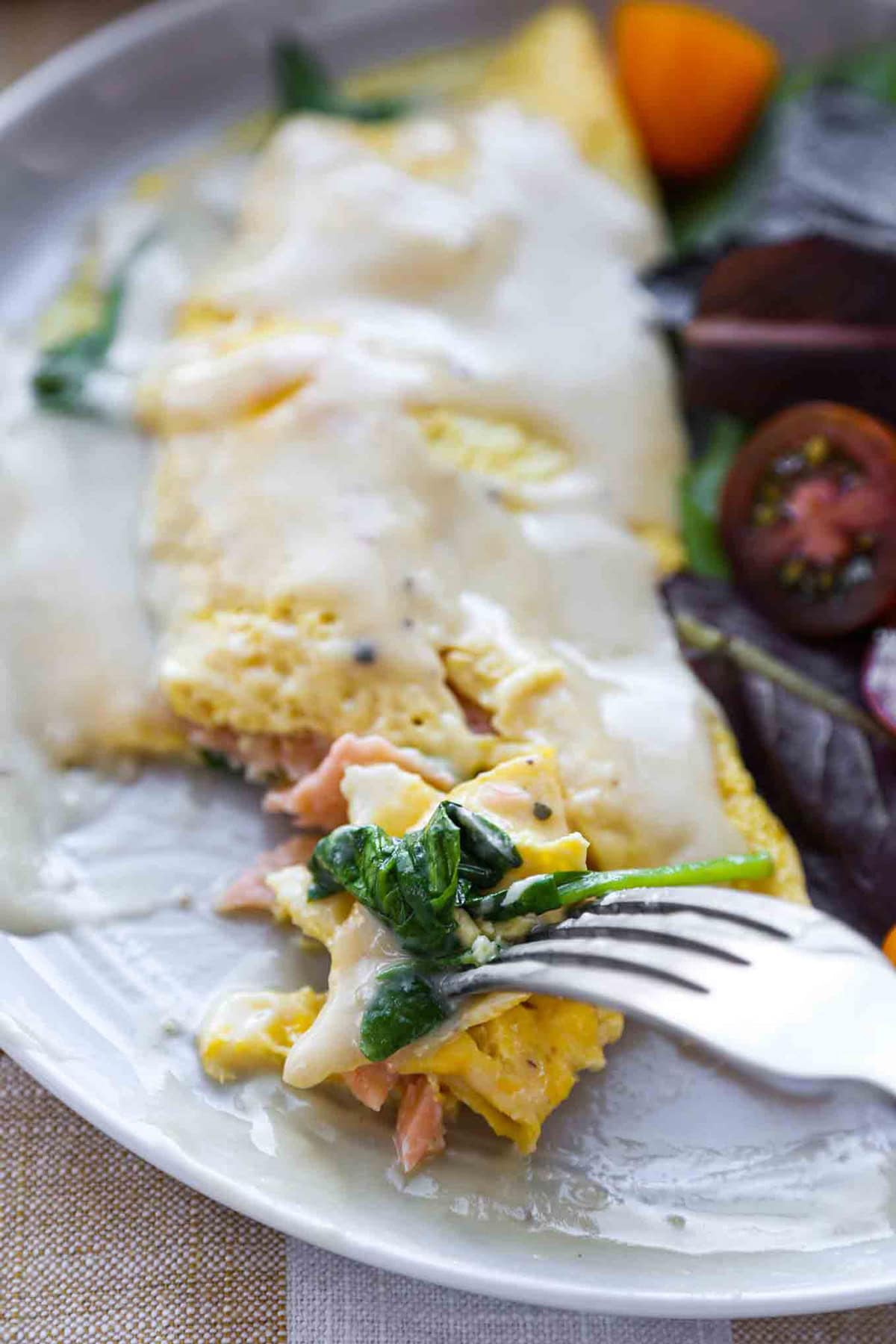 omelet with spinach and salmon