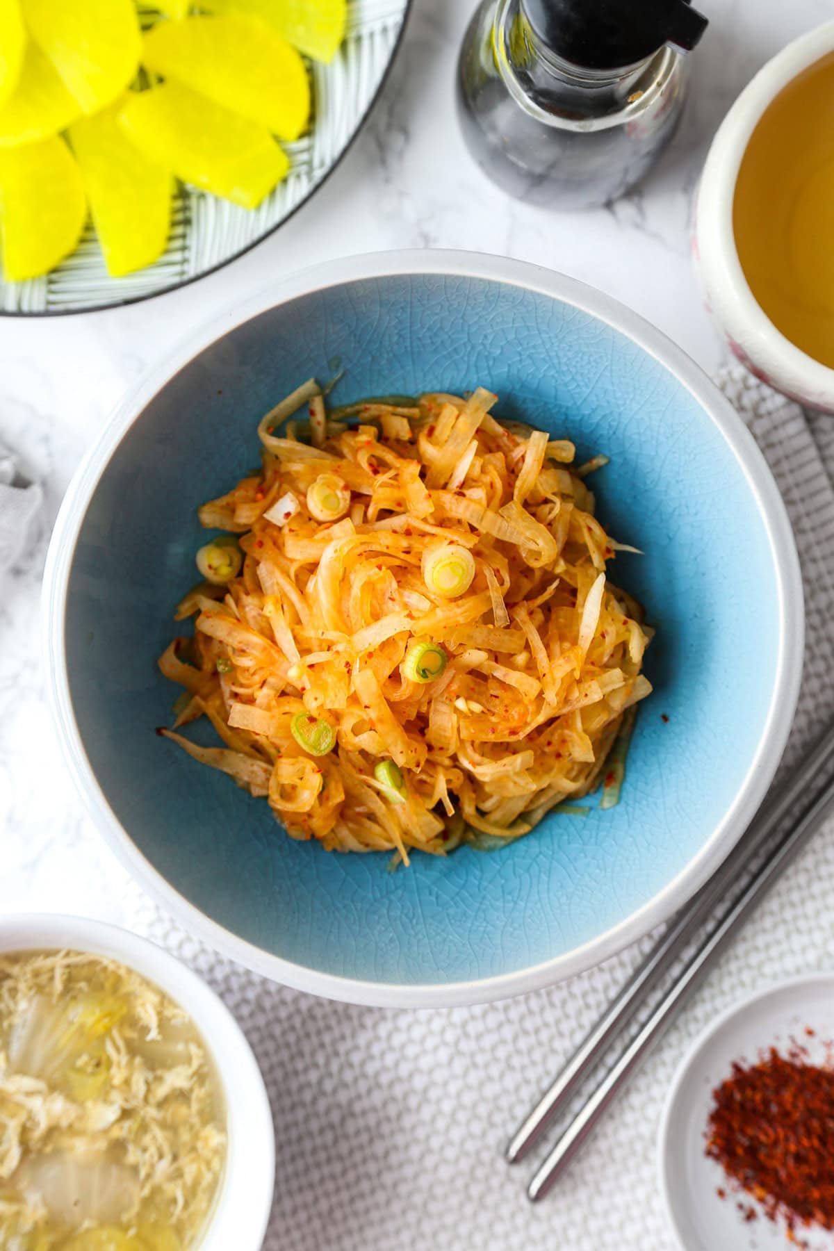 Shredded Daikon Radish To shred the large radish