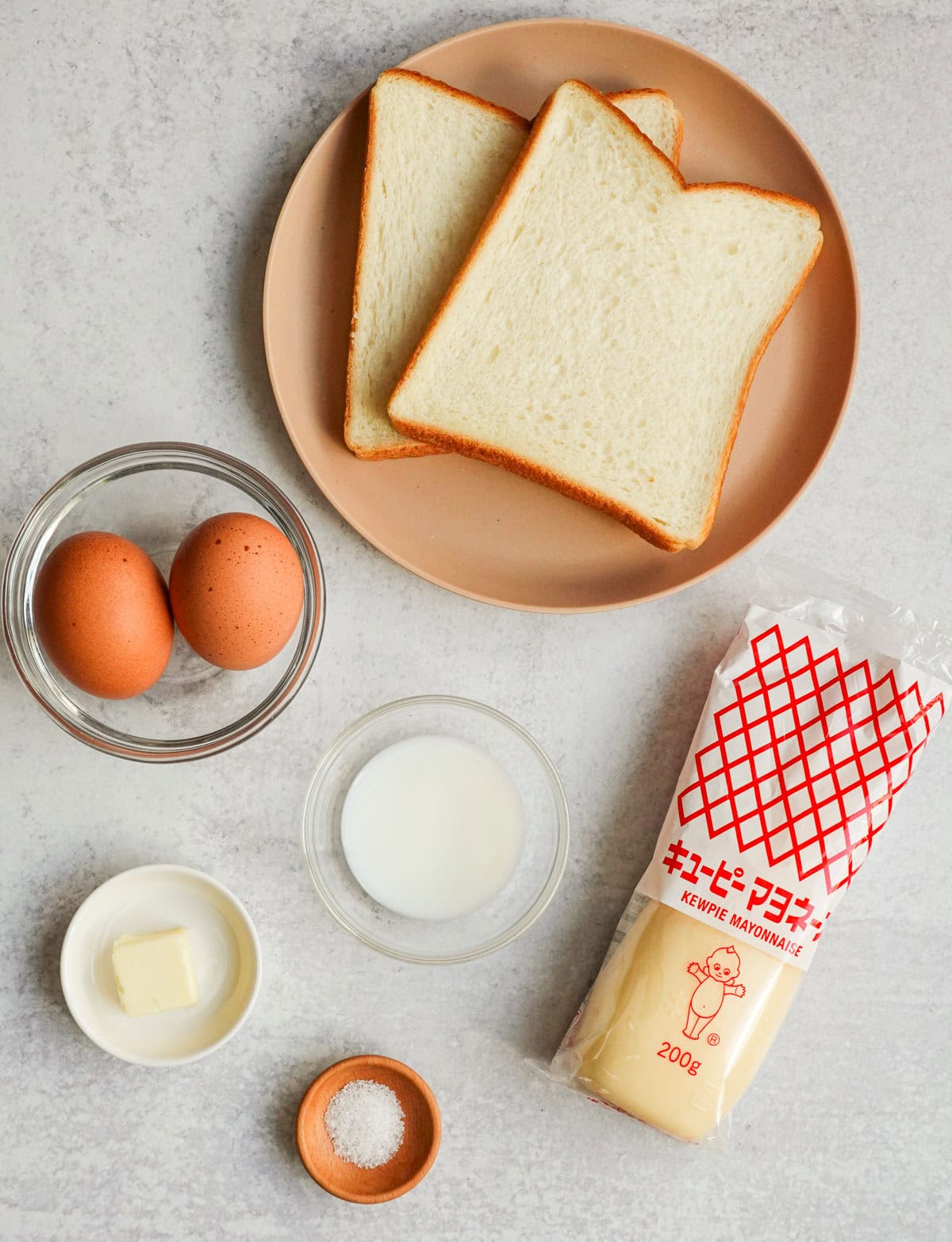 egg, bread, kewpie mayonnaise