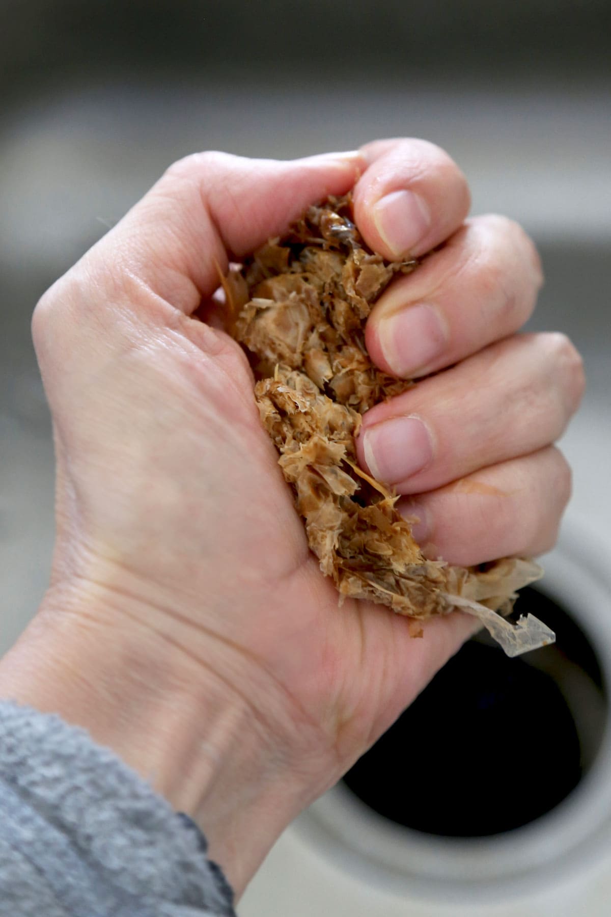 squeezing bonito flakes