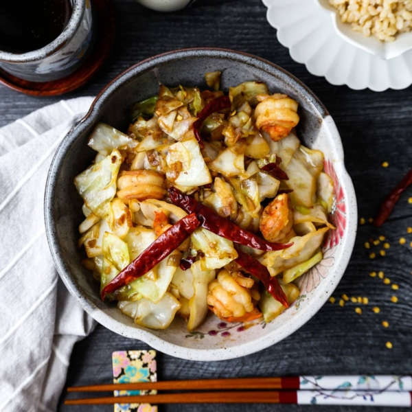 Cabbage stir fry with shrimp