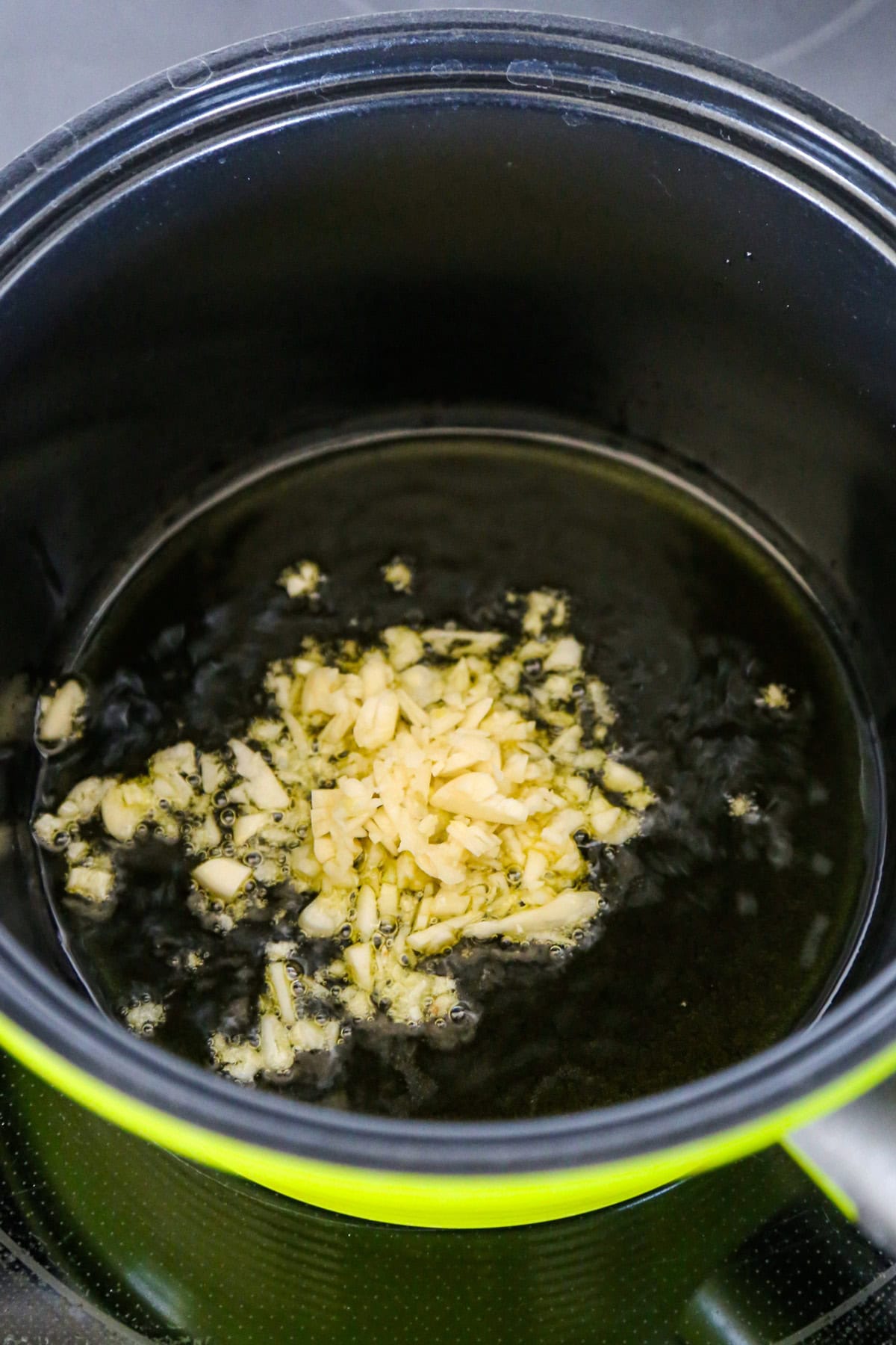 garlic frying