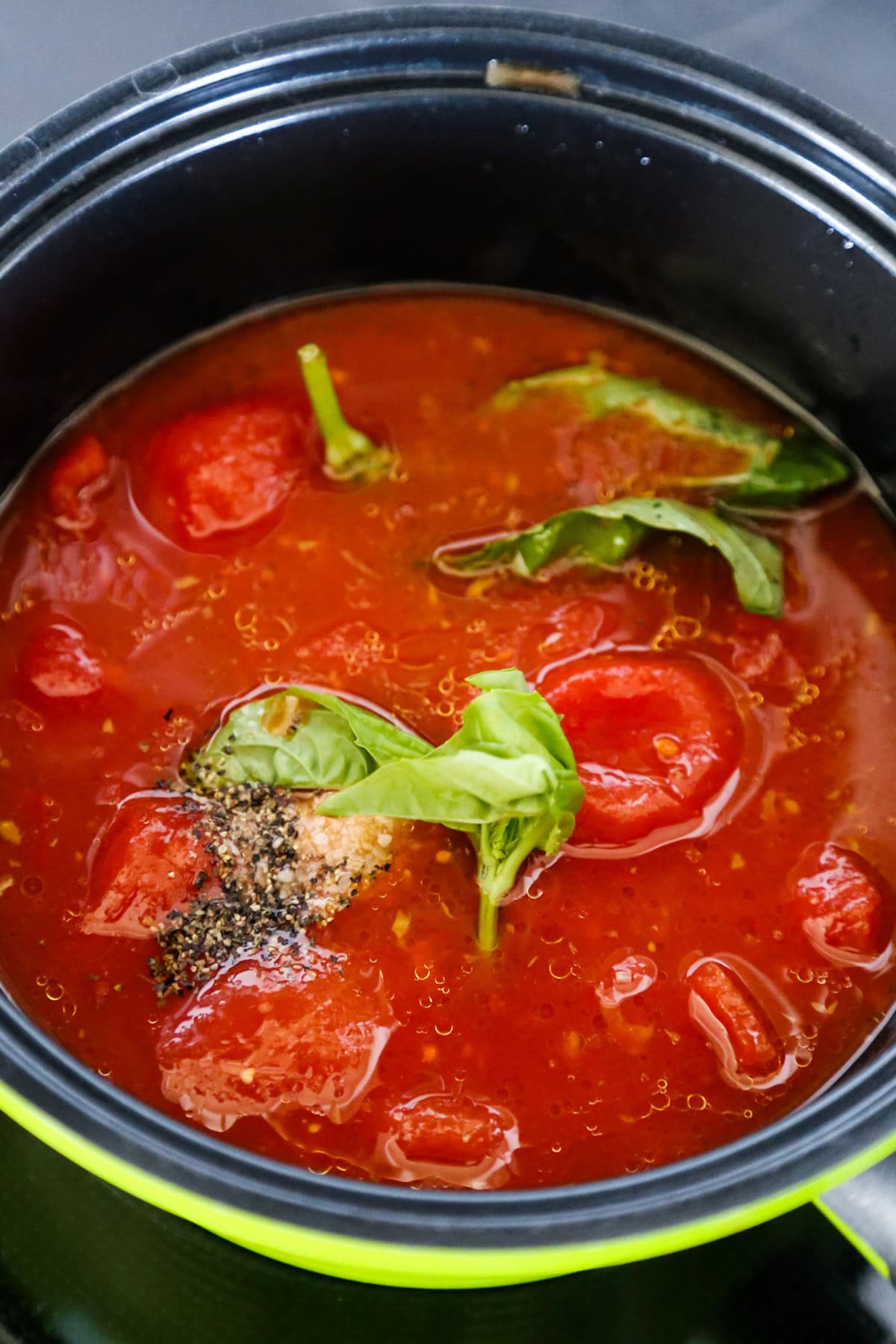 stewed tomatoes with basil