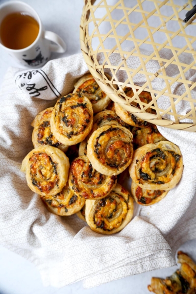 spinach and cheese pinwheels