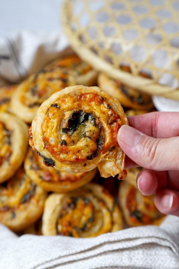 Cheesy Spinach and Sriracha Pinwheels | Pickled Plum