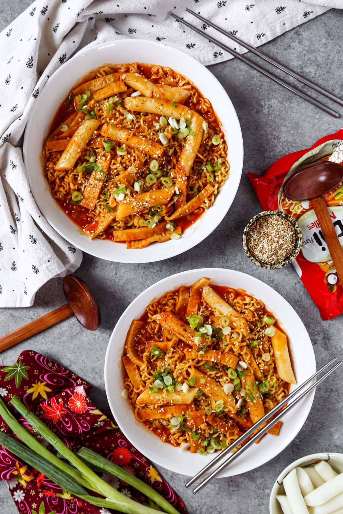 Rabokki (Tteokbokki with Ramen - Street Food)