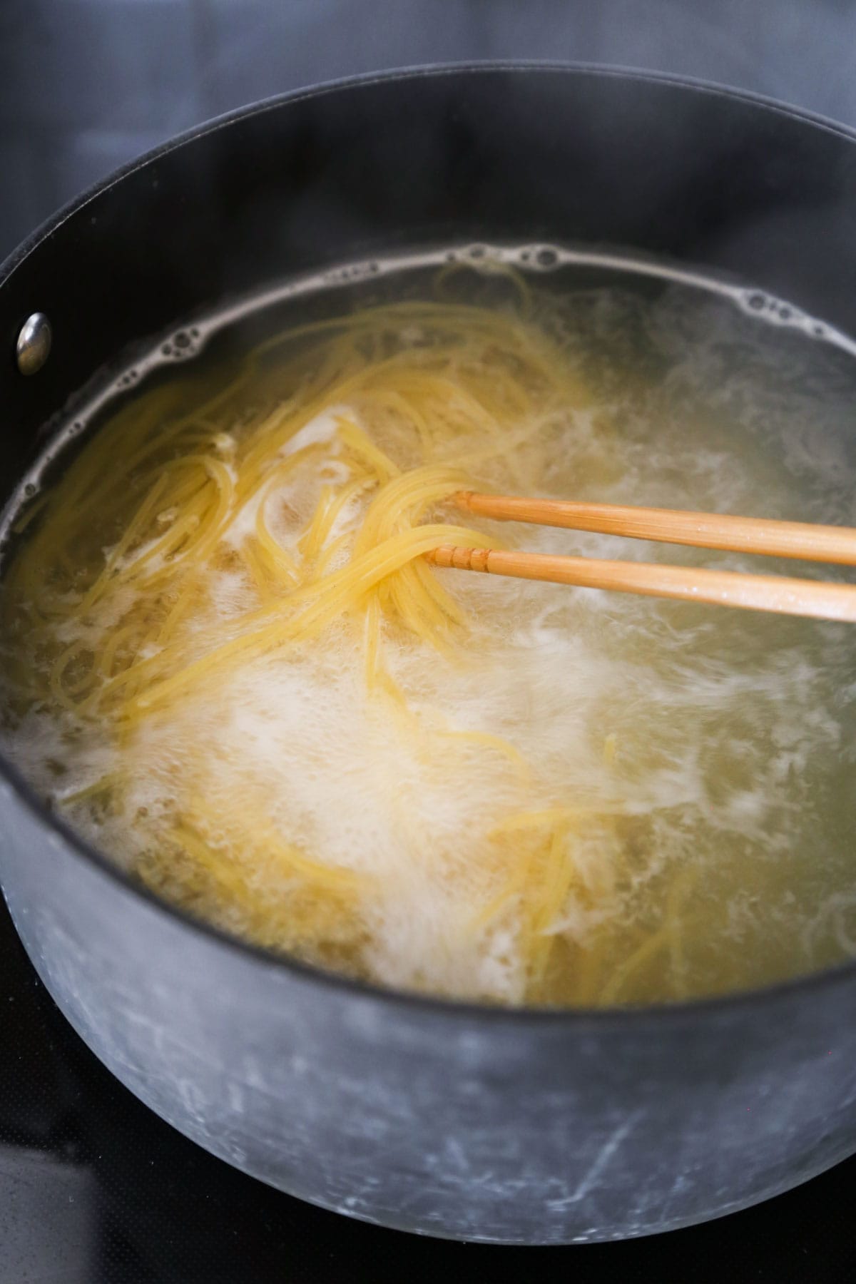 spaghetti boiling