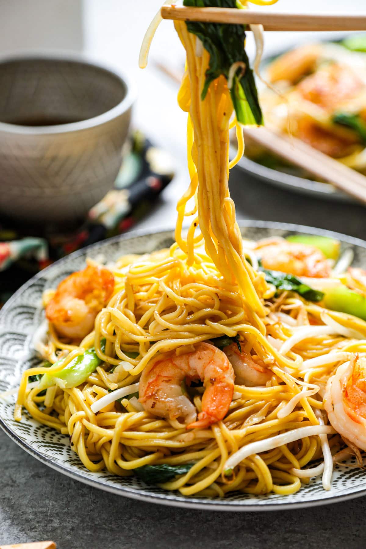 Shrimp chow mein