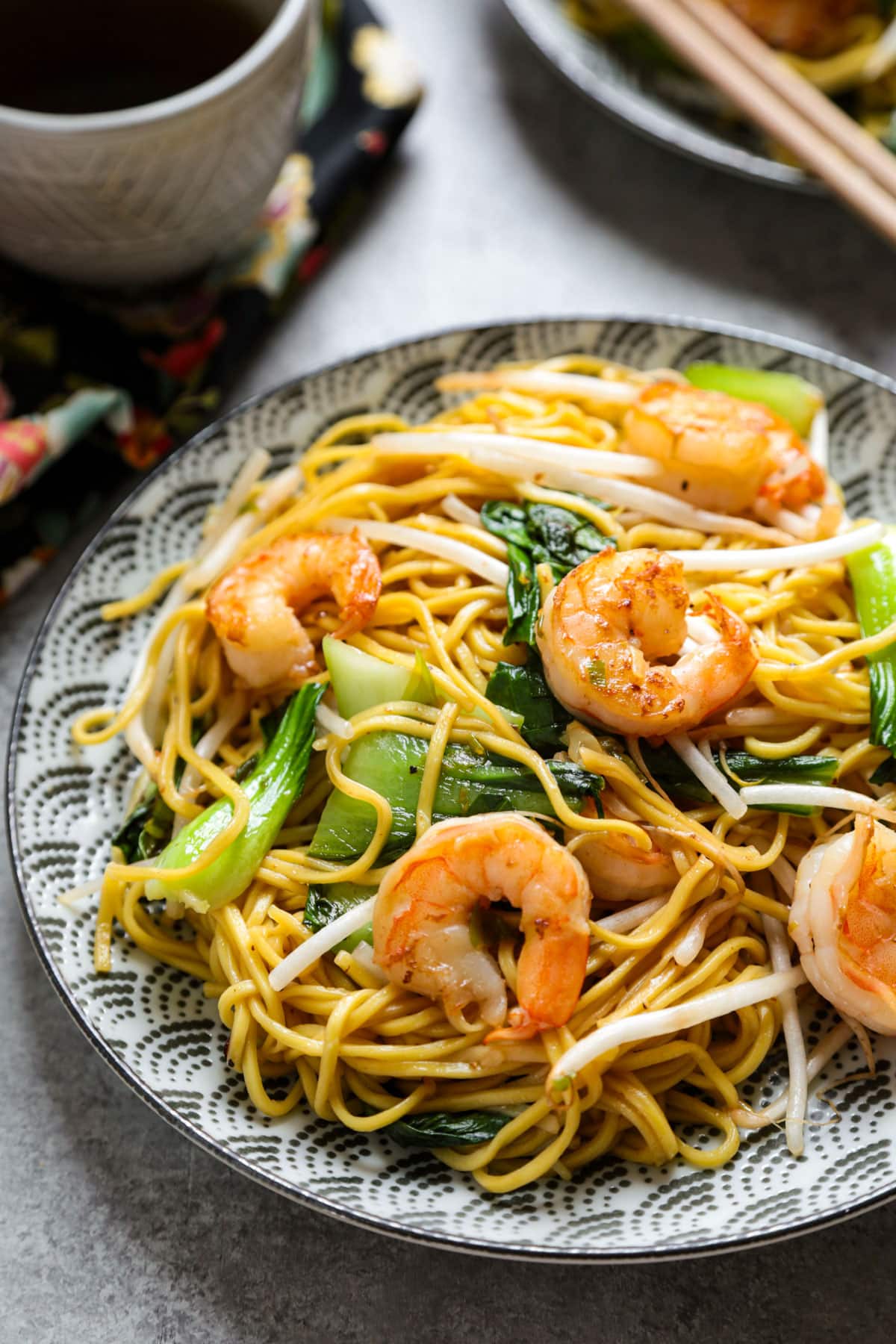 Shrimp chow mein