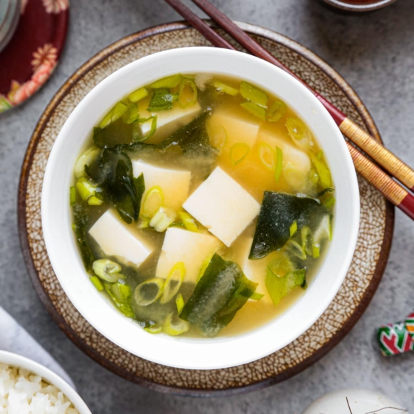 Traditional miso soup (tofu and wakame)