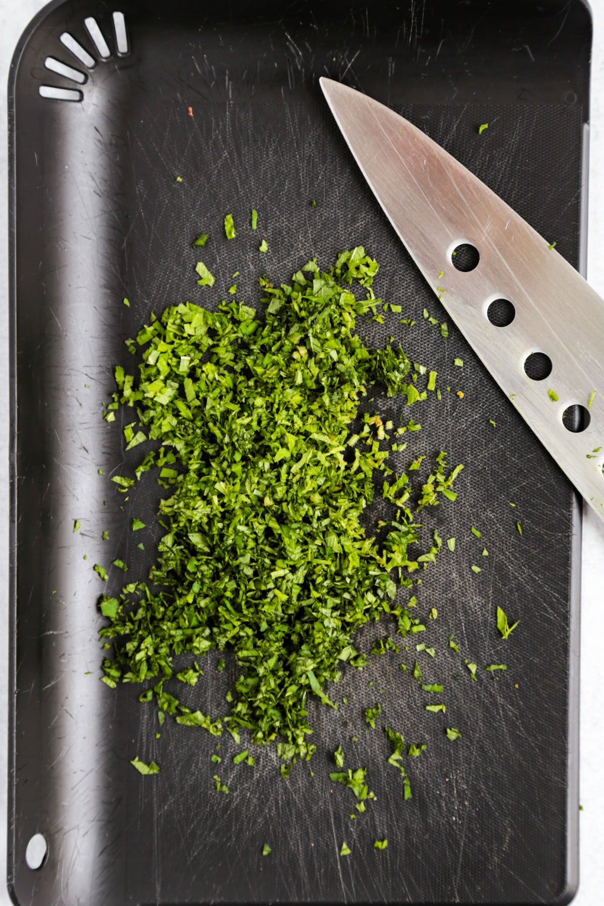 chopped shiso leaves