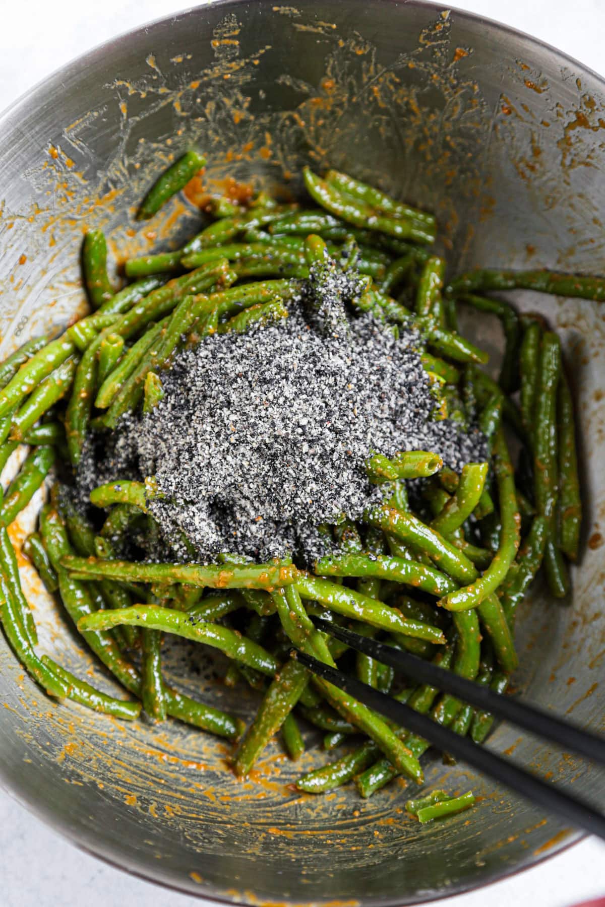 green beans with black sesame sauce