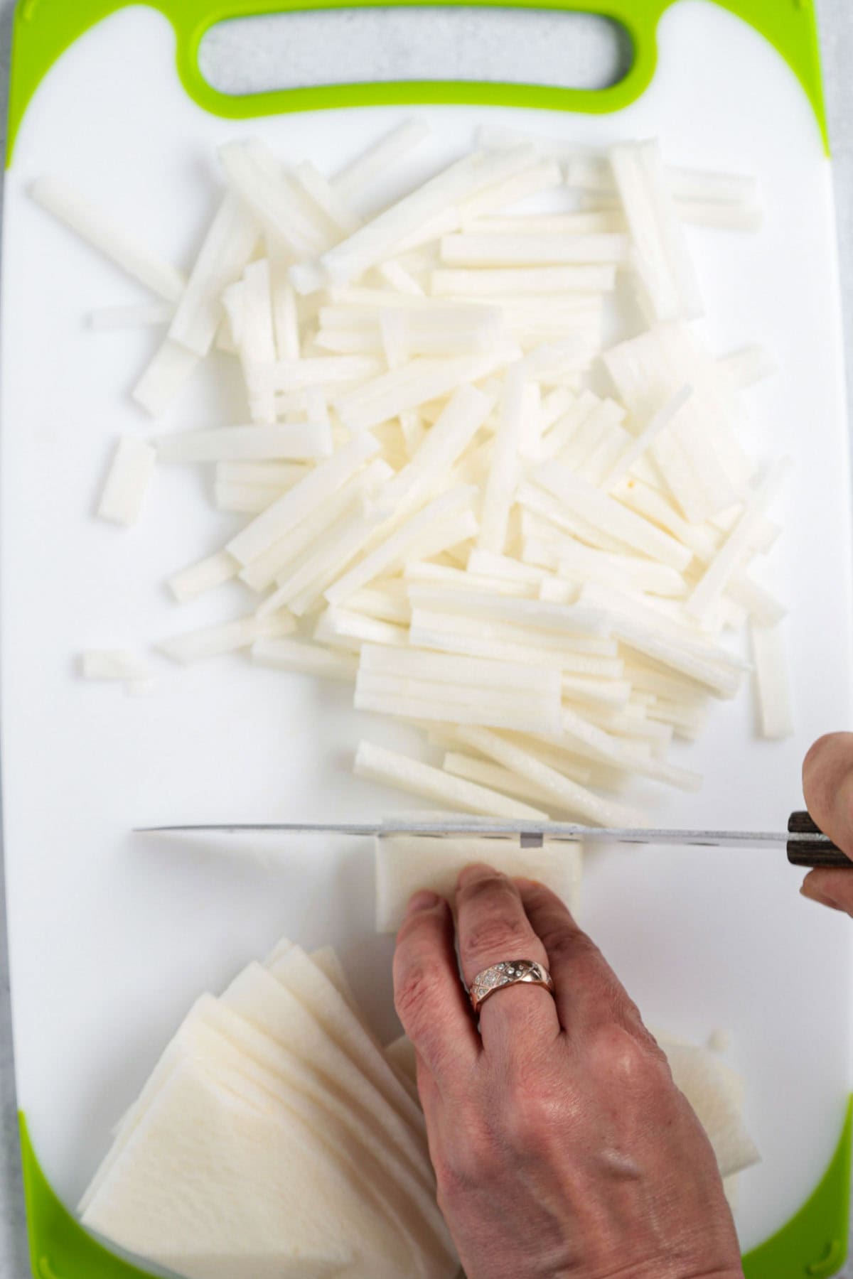 sliced daikon radish