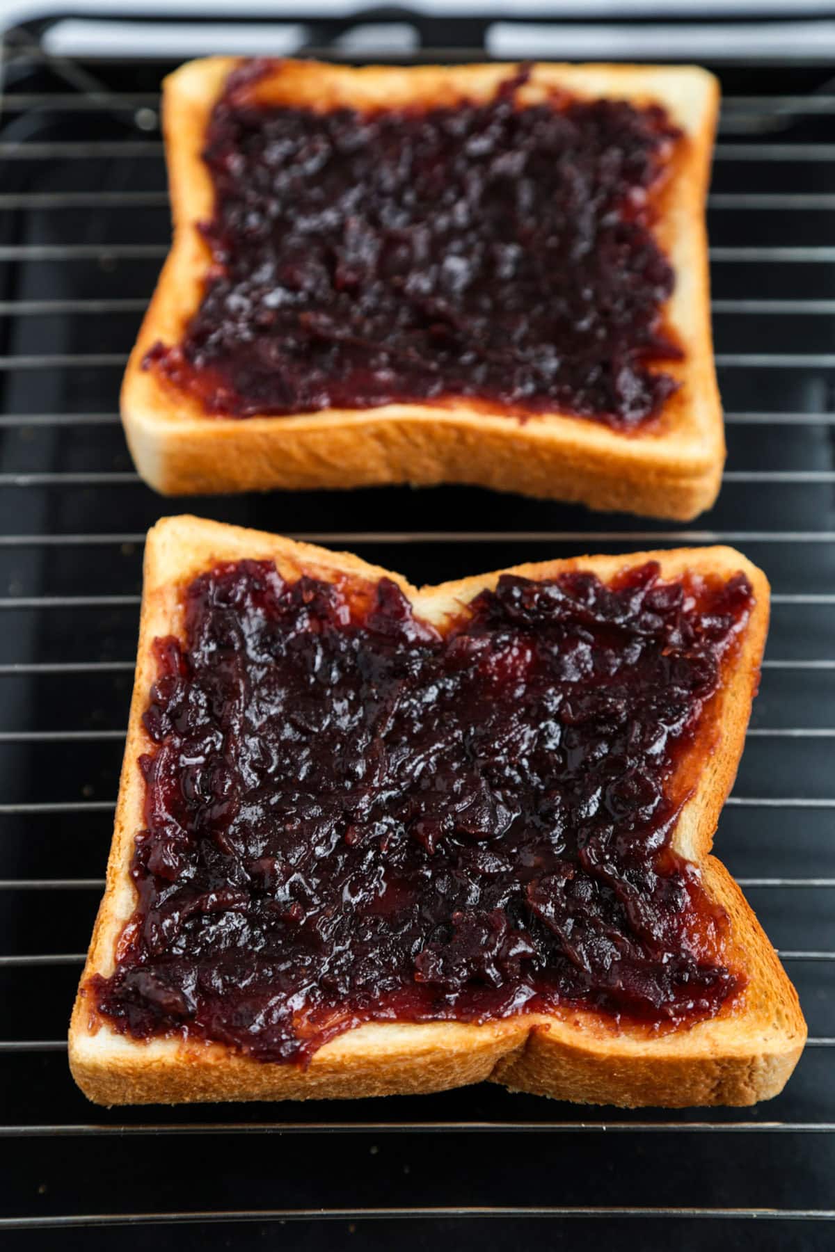 Anko on toast
